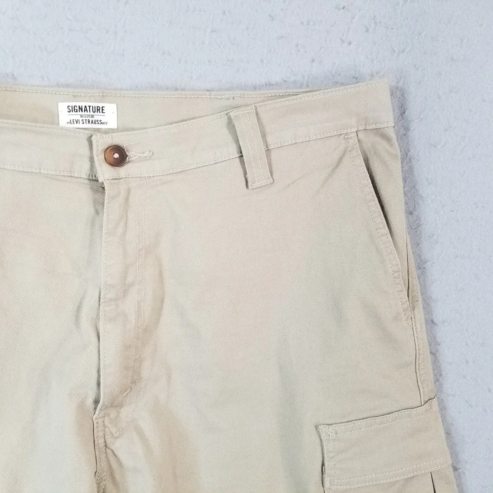 Levi's signature cargo hiking shorts men's 40 x 10 beige Flex stretch outdoor